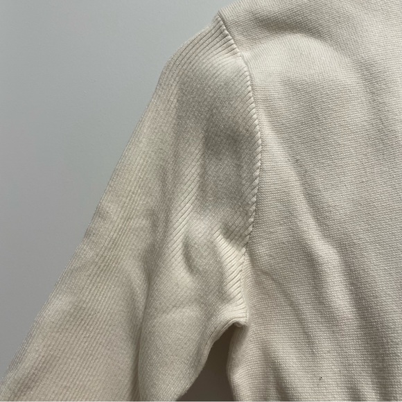 Cinched waist mock neck sweater - Picture 4 of 6